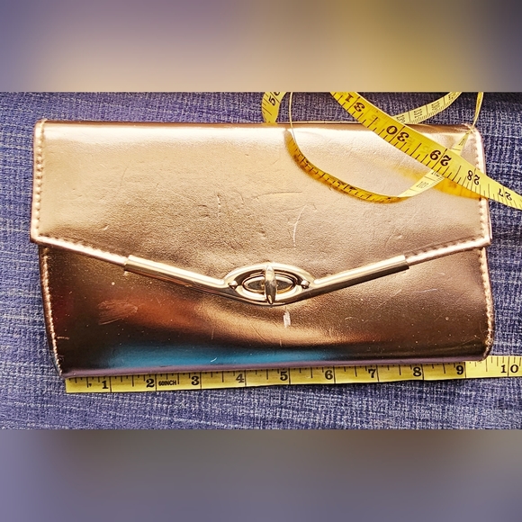 Fioni Night Rose Gold Champagne envelope clutch, formal, prom, wedding, date - Picture 8 of 9